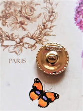 Load image into Gallery viewer, 18 mm stamped buttons,gold metal,gripox,faux perlen
