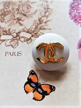 Load image into Gallery viewer, 20 mm stamped buttons,gold metal,
