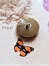 Load image into Gallery viewer, 20 mm stamped buttons,emaille,gold metal
