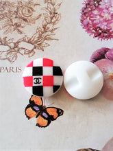 Load image into Gallery viewer, 17 mm ,buttons,resin
