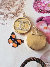 Load image into Gallery viewer, 20 mm stamped,buttons,pendant,gold metal
