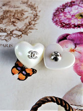 Load image into Gallery viewer, 20 mm buttons  faux perlen,silver
