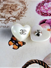 Load image into Gallery viewer, 20 mm buttons  faux perlen,silver
