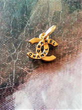 Load image into Gallery viewer, 12 mm stamped buttons,pendant, gold metal,
