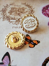 Load image into Gallery viewer, 20 mm stamped buttons,metal,emaille
