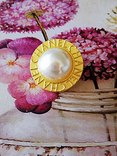 Load image into Gallery viewer, 23 mm stamped buttons,metal,faux perlen
