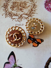 Load image into Gallery viewer, 20 mm stamped buttons,gripox,metal
