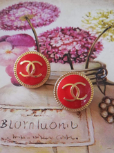 Load image into Gallery viewer, 20mm stamped buttons, red,metal,gripox
