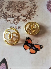 Load image into Gallery viewer, 15 mm  rare buttons , gold metal
