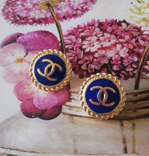 Load image into Gallery viewer, 16mm stamped,navy blue buttons,metal,emaille
