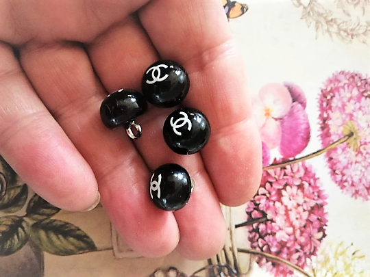 12 mm buttons,black perlen,resin