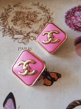 Load image into Gallery viewer, 22 mm stamped buttons,gripox,metal
