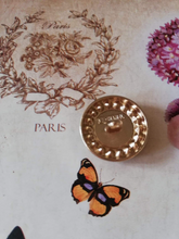 Load image into Gallery viewer, 20 mm buttons stamped,metal,zirkonia
