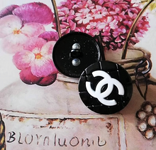 Load image into Gallery viewer, 20 mm buttons emaille,metal,quilted,black
