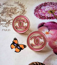 Load image into Gallery viewer, 20 mm stamped buttons
