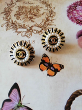 Load image into Gallery viewer, 16 mm buttons,emaille,faux perlen
