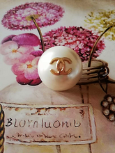 Load image into Gallery viewer, 25 mm buttons,faux perlen
