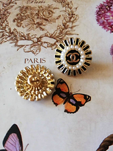 Load image into Gallery viewer, 16 mm buttons,emaille,faux perlen
