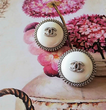 Load image into Gallery viewer, 20 mm matt perlen buttons
