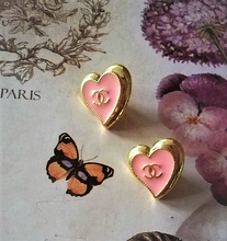 Load image into Gallery viewer, 14 mm stamped buttons,metal,emaille
